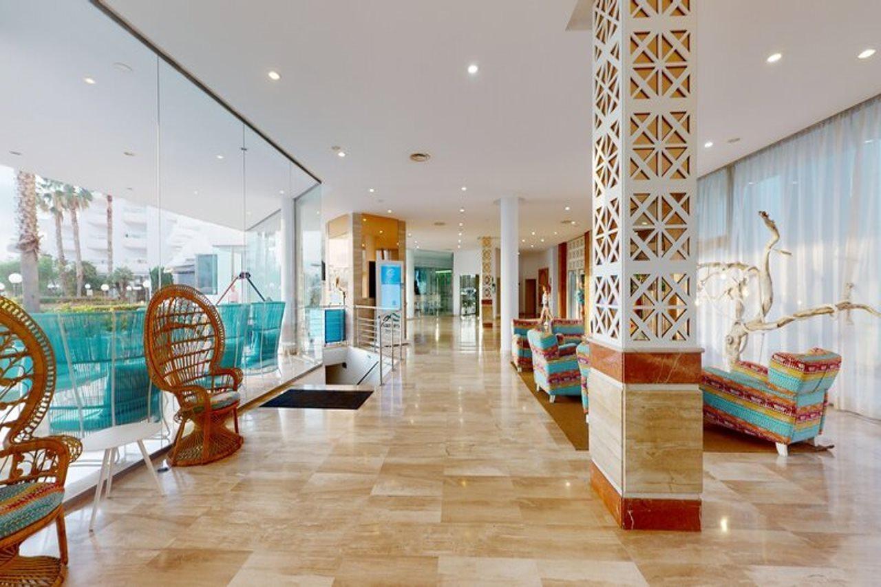 Aparthotel Tropic Garden Санта-Эулалия-дель-Рио Экстерьер фото
