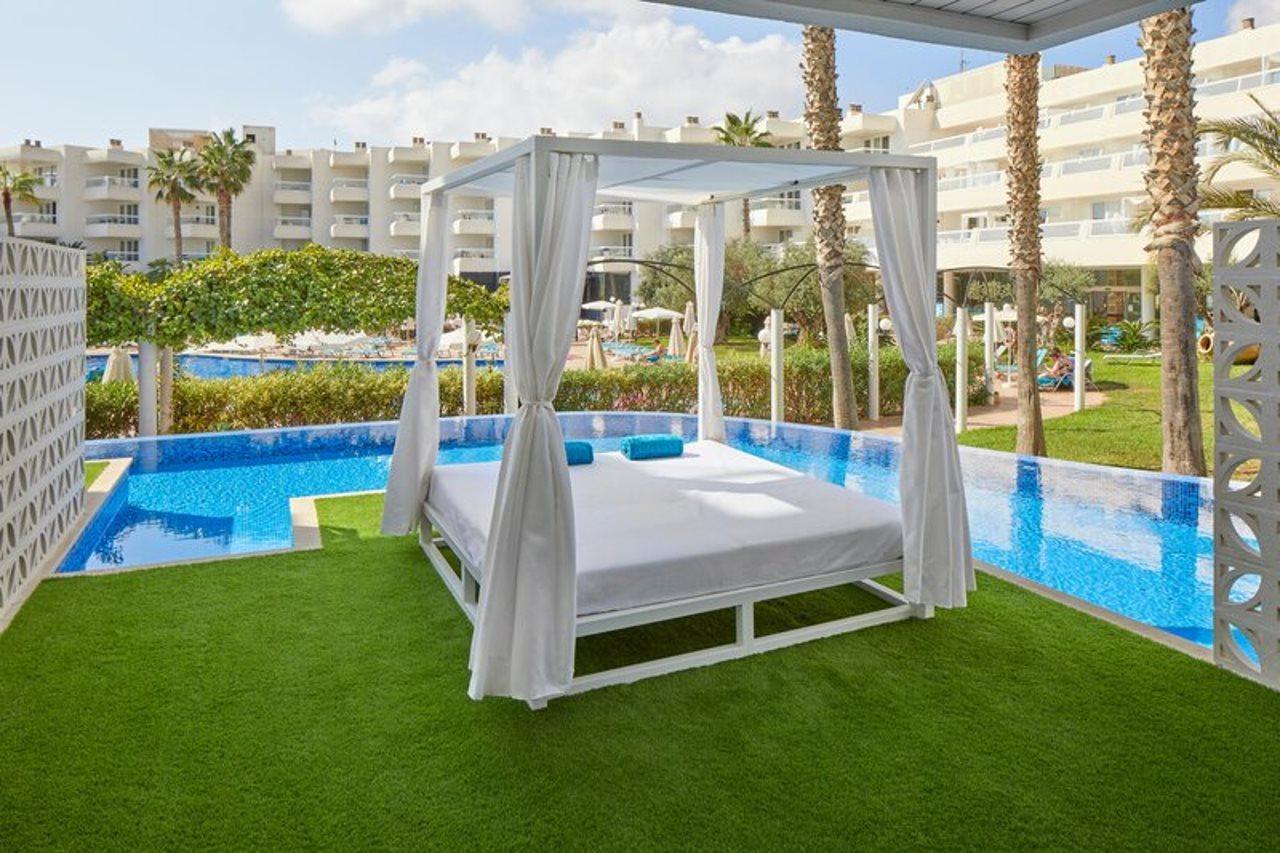 Aparthotel Tropic Garden Санта-Эулалия-дель-Рио Экстерьер фото